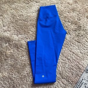 NWOT Size 6 Lululemon blue leggings